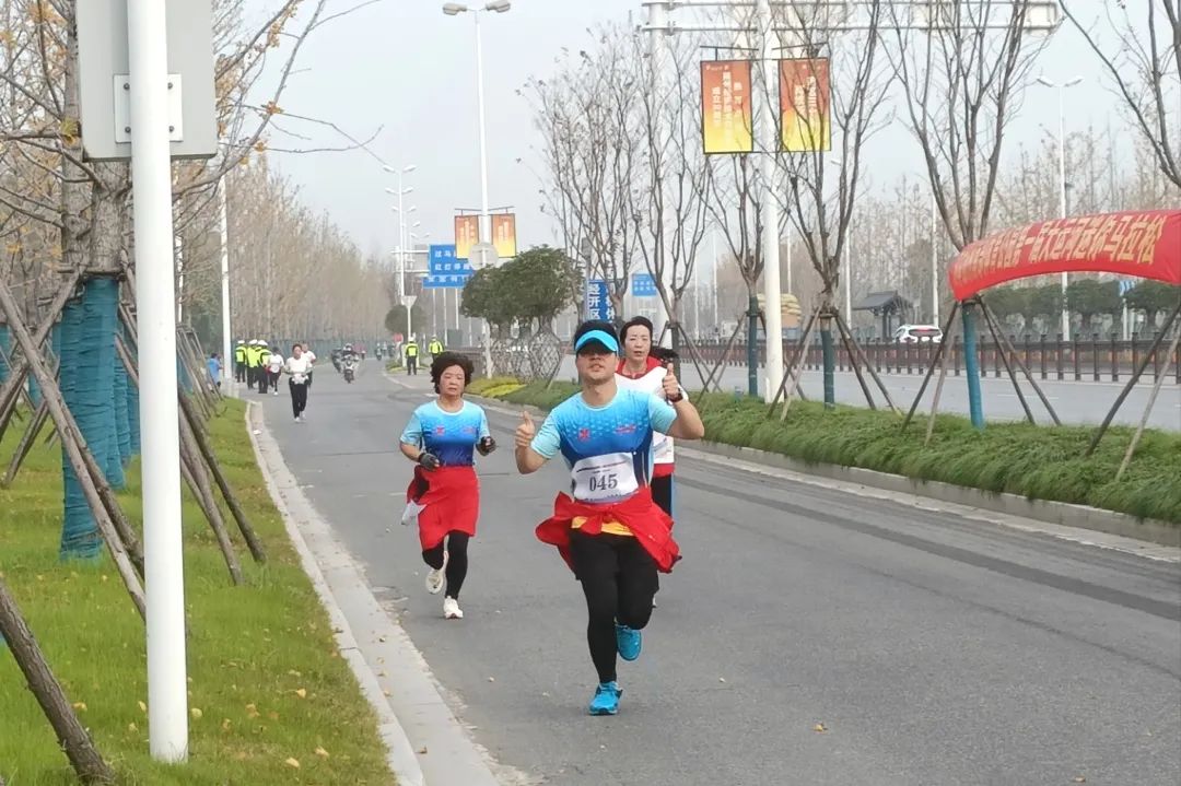 “蘇體杯”第一屆大運河迷你馬拉松賽在揚州南部體育公園成功舉辦